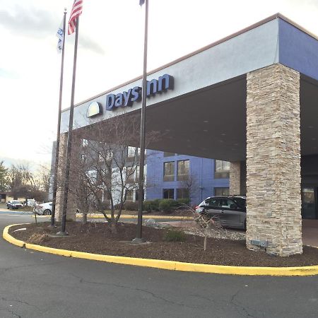 Days Inn By Wyndham Horsham Philadelphia Exterior foto